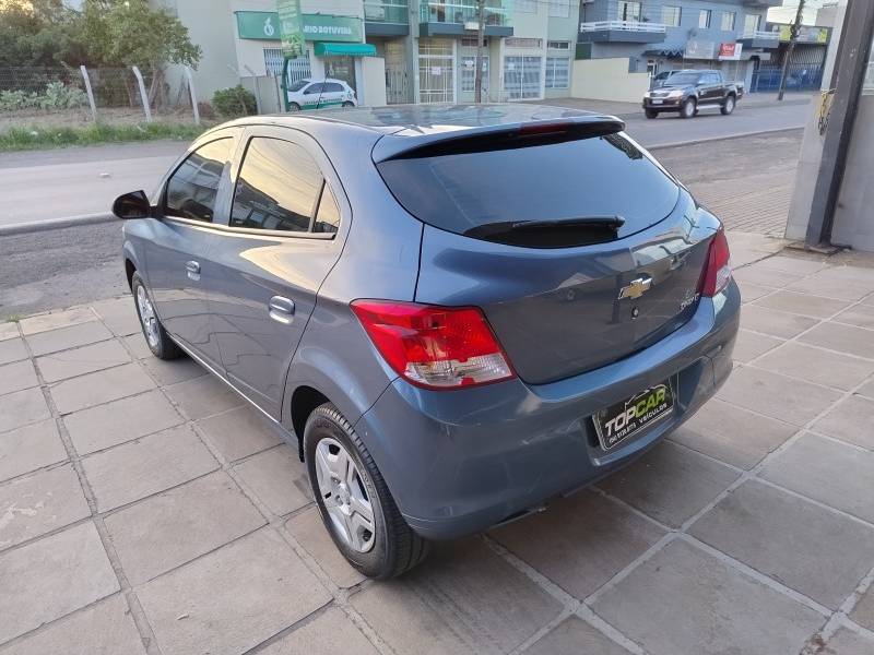 CHEVROLET - ONIX - 2015/2015 - Azul - R$ 45.990,00