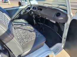 VOLKSWAGEN - KOMBI - 1996/1997 - Branca - R$ 29.900,00