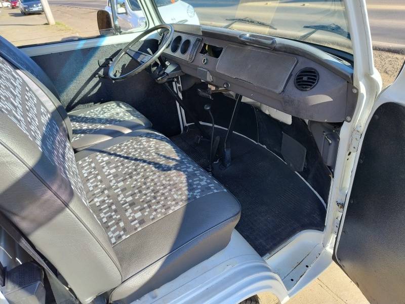 VOLKSWAGEN - KOMBI - 1996/1997 - Branca - R$ 29.900,00