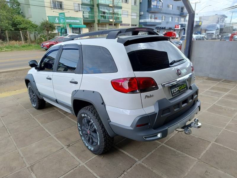 FIAT - PALIO - 2013/2014 - Branca - R$ 47.990,00