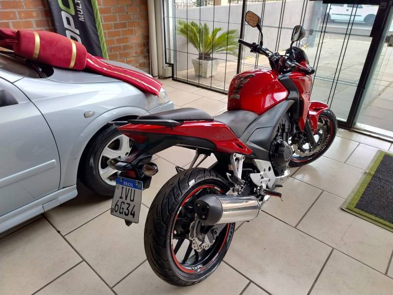 HONDA - CB 500F - 2014/2014 - Vermelha - R$ 24.900,00