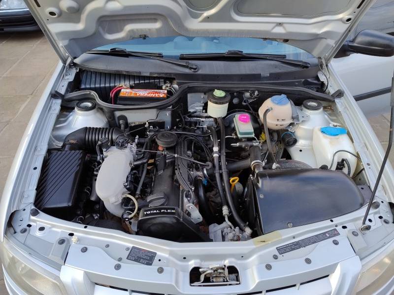 VOLKSWAGEN - PARATI - 2006/2006 - Prata - R$ 30.990,00