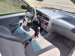 FIAT - PALIO - 2005/2005 - Branca - R$ 17.900,00
