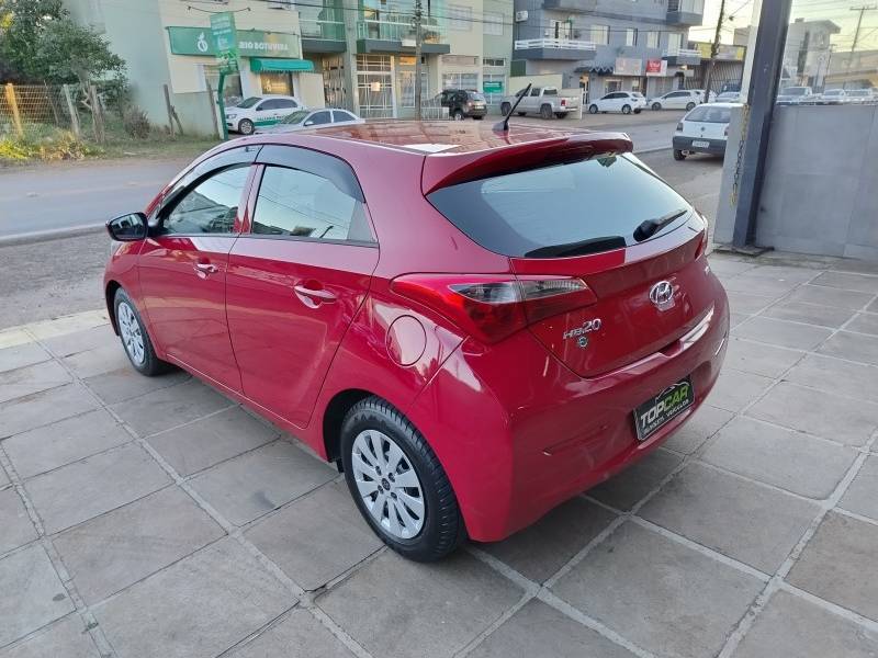 HYUNDAI - HB20 - 2013/2013 - Vermelha - R$ 41.990,00