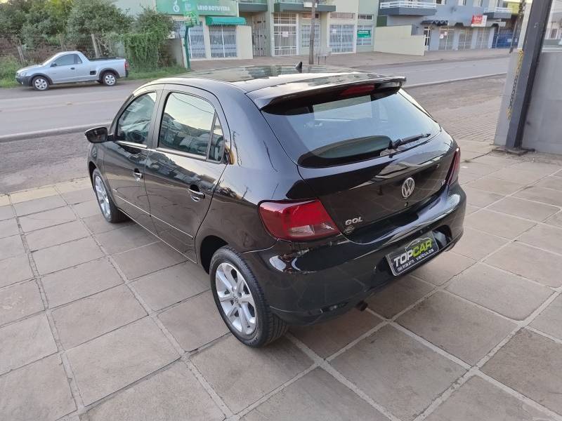 VOLKSWAGEN - GOL - 2010/2011 - Preta - R$ 35.900,00