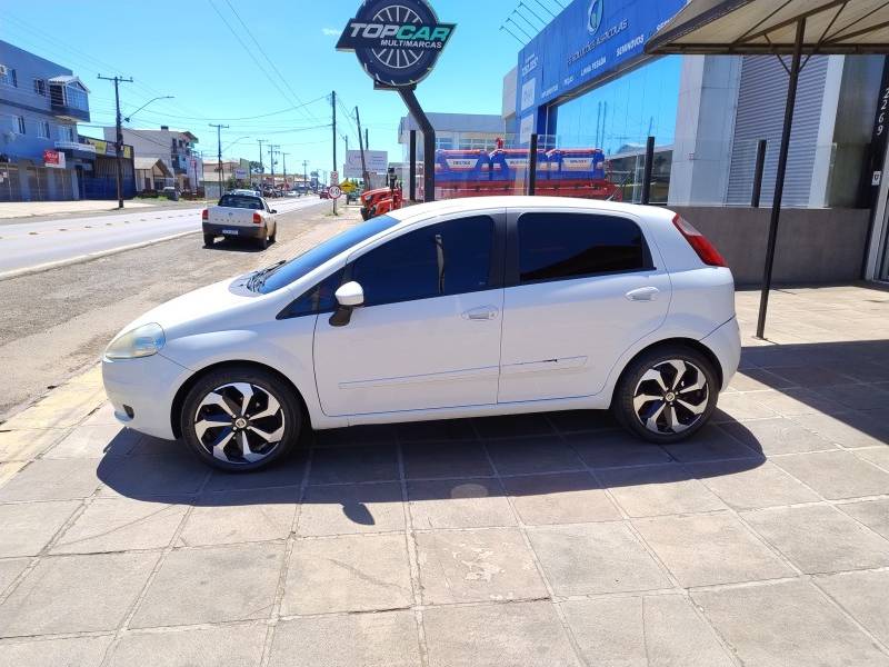 FIAT - PUNTO - 2010/2011 - Branca - R$ 34.990,00