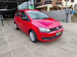 VOLKSWAGEN - FOX - 2010/2011 - Vermelha - R$ 29.900,00