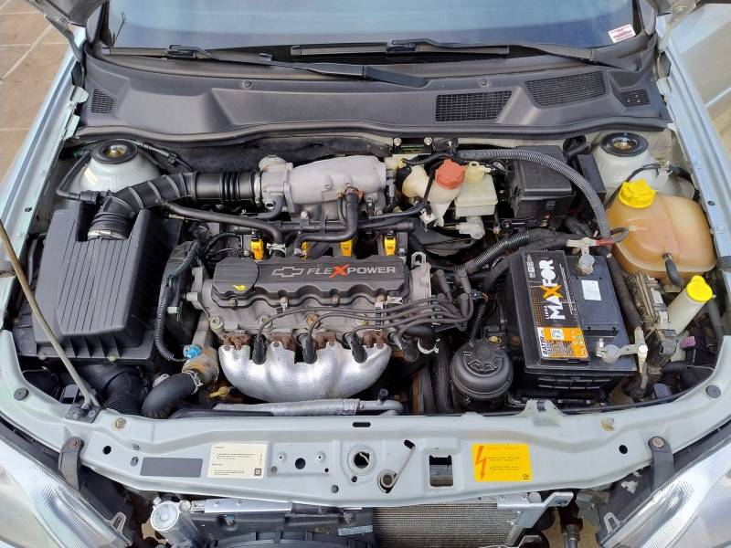 CHEVROLET - ASTRA - 2006/2007 - Prata - R$ 30.900,00