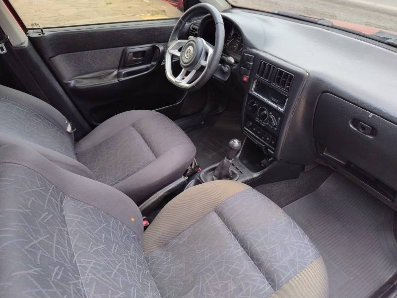 VOLKSWAGEN - POLO - 1998/1998 - Vermelha - R$ 9.900,00