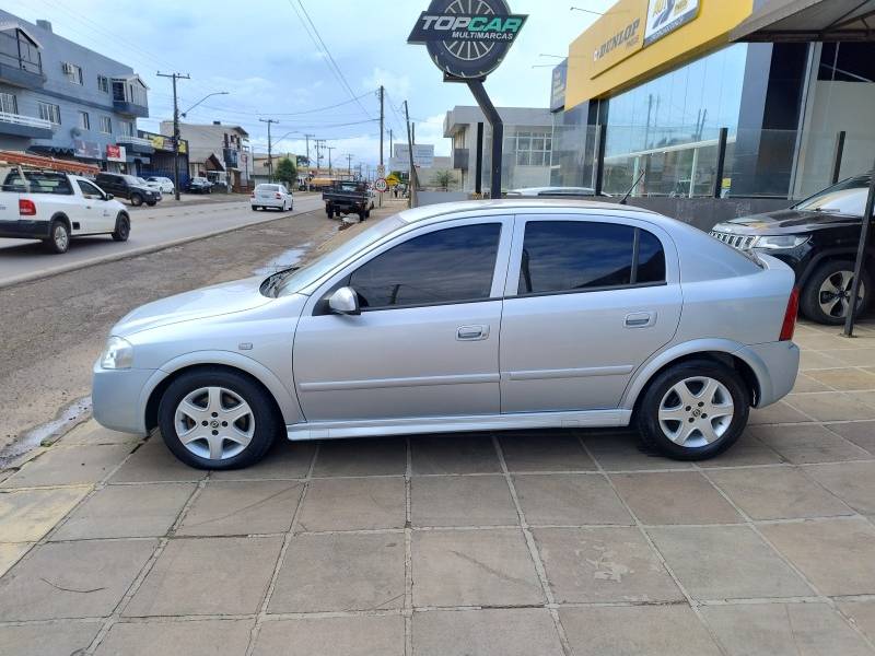 CHEVROLET - ASTRA - 2006/2007 - Prata - R$ 30.900,00