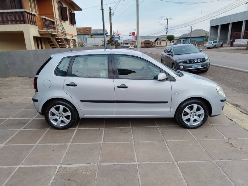 VOLKSWAGEN - POLO - 2009/2009 - Prata - R$ 34.990,00