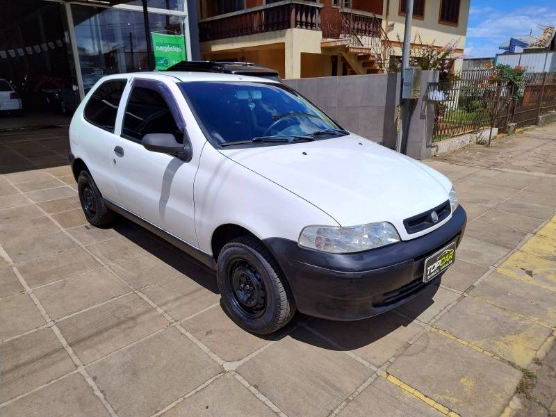 FIAT - PALIO - 2005/2005 - Branca - R$ 17.900,00