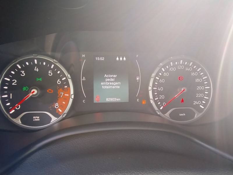 JEEP - RENEGADE - 2015/2016 - Prata - R$ 65.900,00