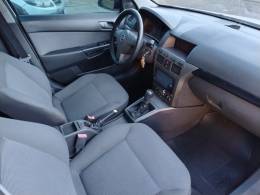 CHEVROLET - VECTRA - 2006/2007 - Branca - R$ 32.900,00