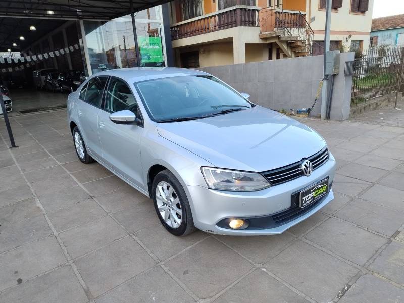 VOLKSWAGEN - JETTA - 2011/2011 - Prata - R$ 56.900,00