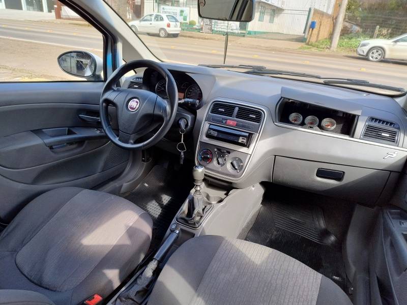 FIAT - PUNTO - 2011/2011 - Branca - R$ 33.900,00