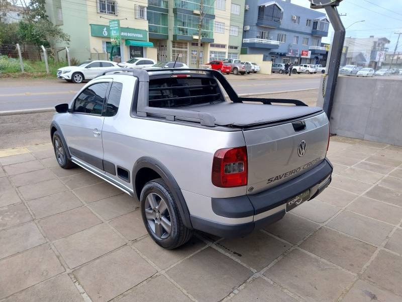 VOLKSWAGEN - SAVEIRO - 2011/2012 - Prata - R$ 56.900,00