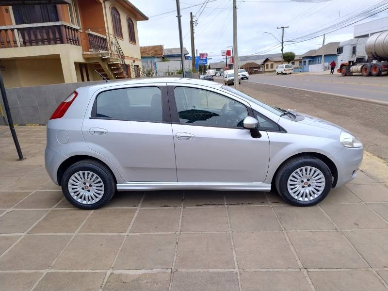 FIAT - PUNTO - 2011/2011 - Prata - R$ 34.900,00