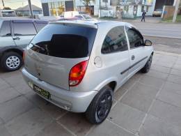 CHEVROLET - CELTA - 2004/2005 - Prata - R$ 15.990,00