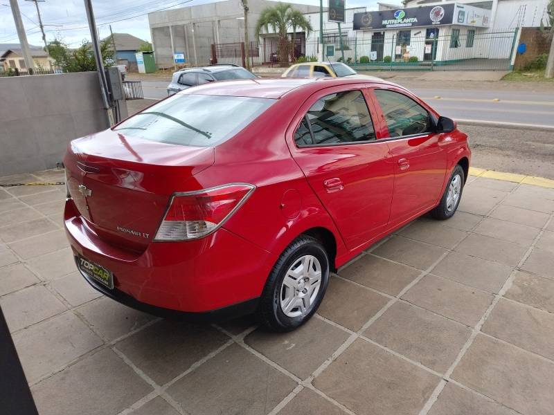 CHEVROLET - PRISMA - 2015/2015 - Vermelha - R$ 44.900,00