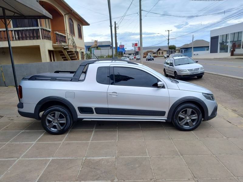 VOLKSWAGEN - SAVEIRO - 2011/2012 - Prata - R$ 56.900,00