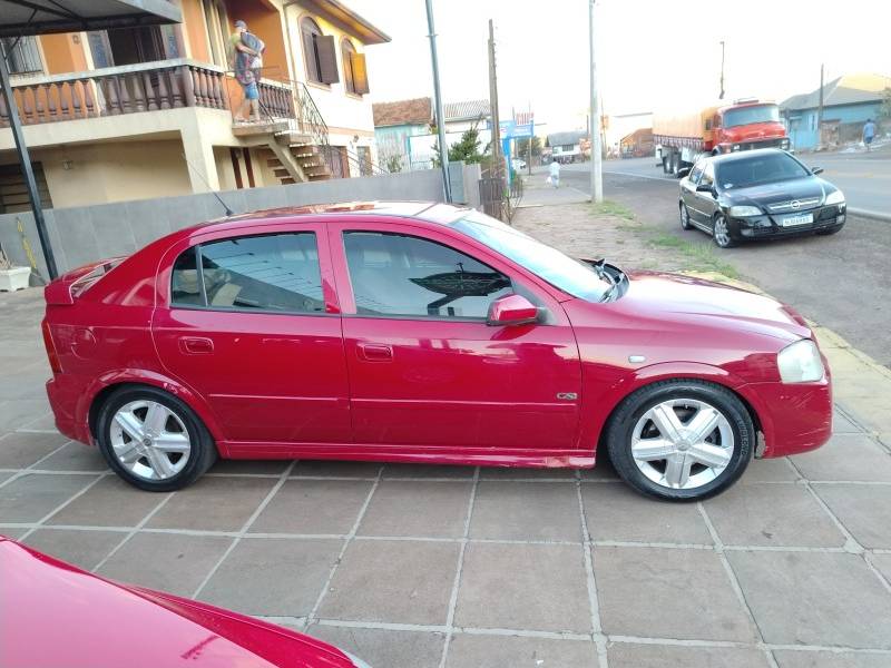 CHEVROLET - ASTRA - 2005/2005 - Vermelha - R$ 25.000,00