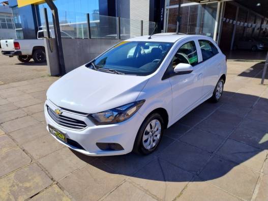 CHEVROLET - ONIX - 2018/2018 - Branca - R$ 53.900,00