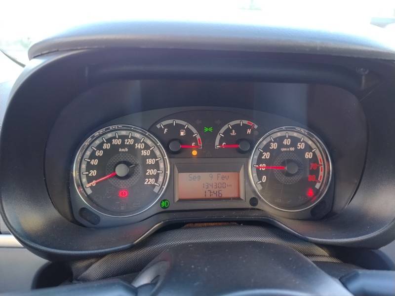 FIAT - PUNTO - 2007/2008 - Cinza - R$ 28.900,00