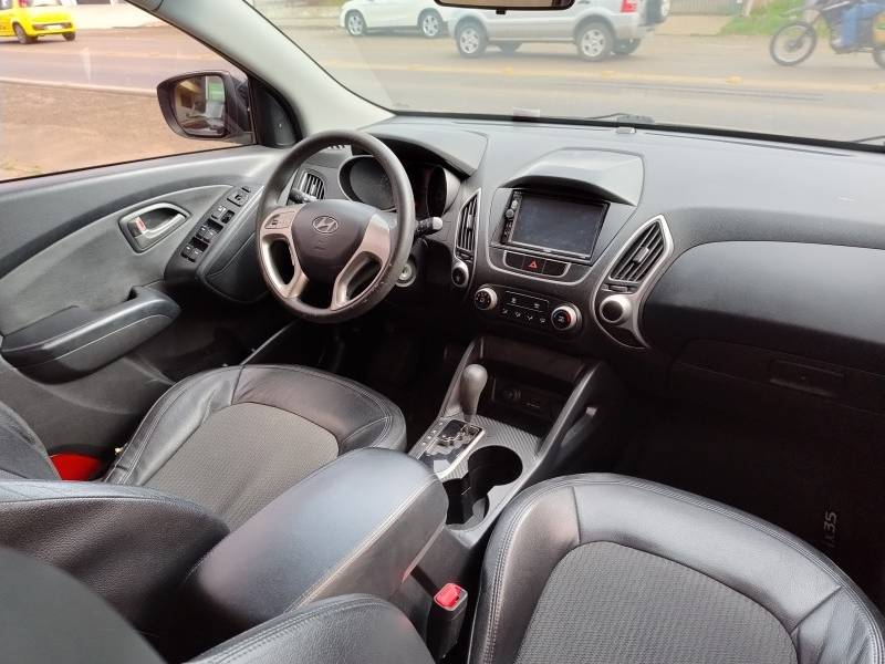 HYUNDAI - IX35 - 2011/2011 - Preta - R$ 62.900,00