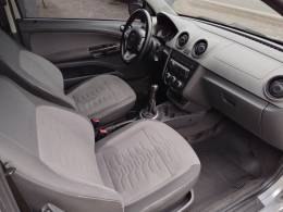 VOLKSWAGEN - SAVEIRO - 2011/2012 - Prata - R$ 56.900,00