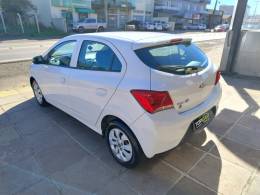 CHEVROLET - ONIX - 2018/2018 - Branca - R$ 53.900,00