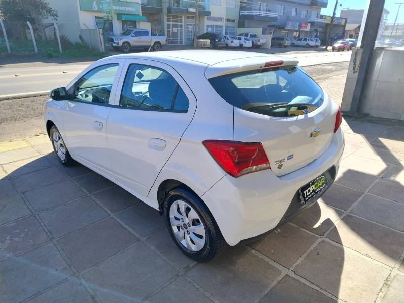 CHEVROLET - ONIX - 2018/2018 - Branca - R$ 53.900,00