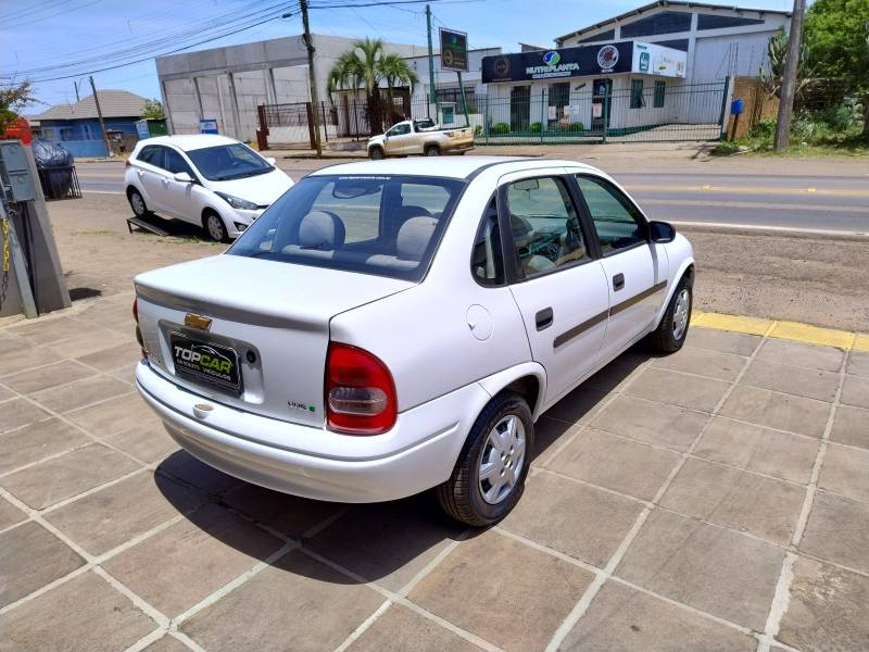 CHEVROLET - CORSA - 2009/2010 - Branca - R$ 22.900,00