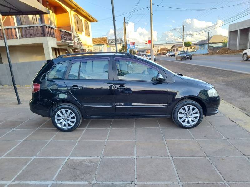 VOLKSWAGEN - SPACEFOX - 2007/2008 - Preta - R$ 30.990,00