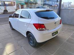 CHEVROLET - ONIX - 2013/2013 - Branca - R$ 42.900,00