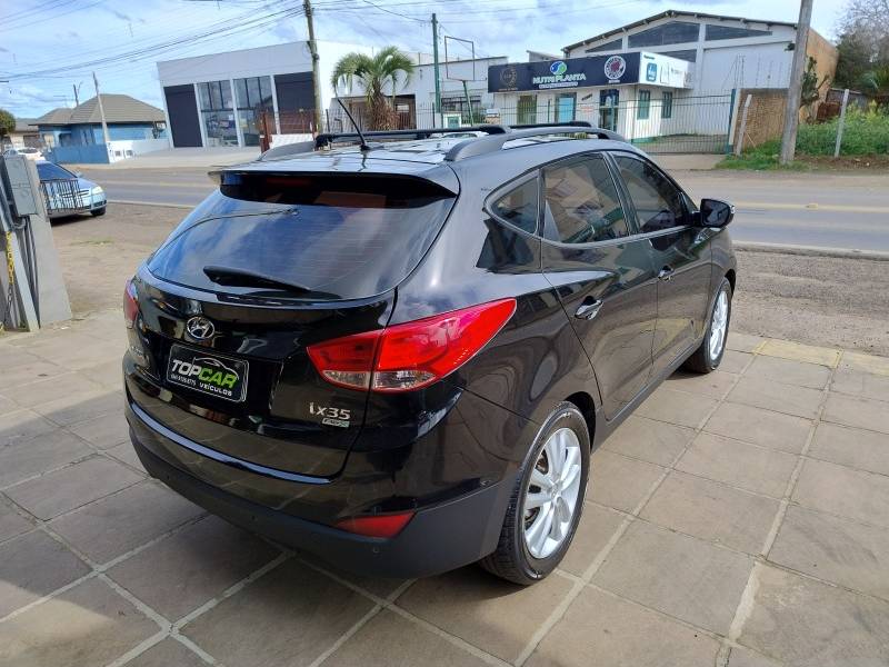 HYUNDAI - IX35 - 2011/2011 - Preta - R$ 62.900,00
