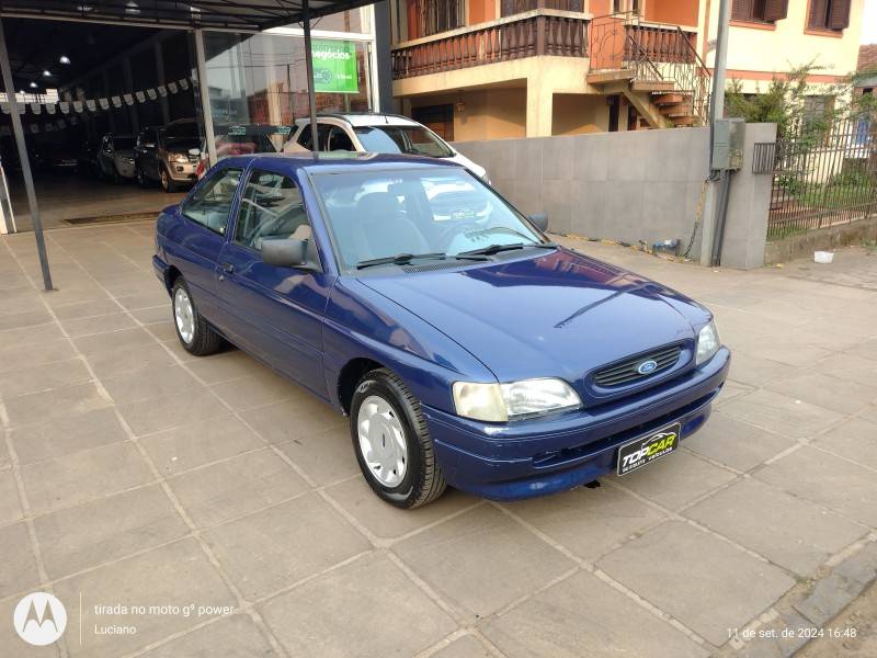 FORD - ESCORT - 1996/1996 - Azul - R$ 13.900,00