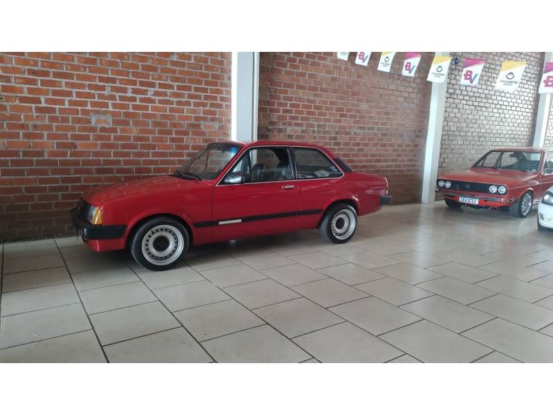 CHEVROLET - CHEVETTE - 1985/1986 - Vermelha - R$ 8.990,00