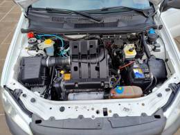 FIAT - STRADA - 2015/2015 - Branca - R$ 65.900,00