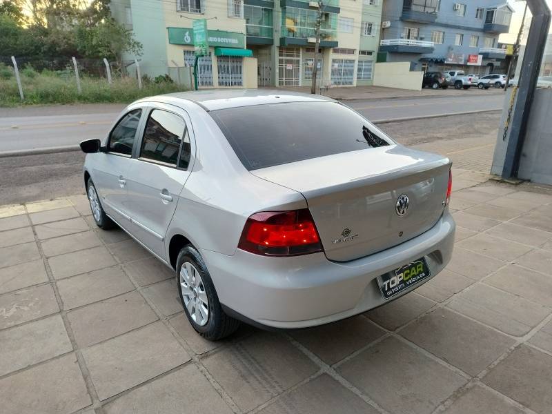VOLKSWAGEN - VOYAGE - 2009/2009 - Prata - R$ 32.900,00