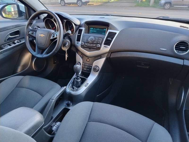 CHEVROLET - CRUZE - 2013/2013 - Branca - R$ 59.990,00