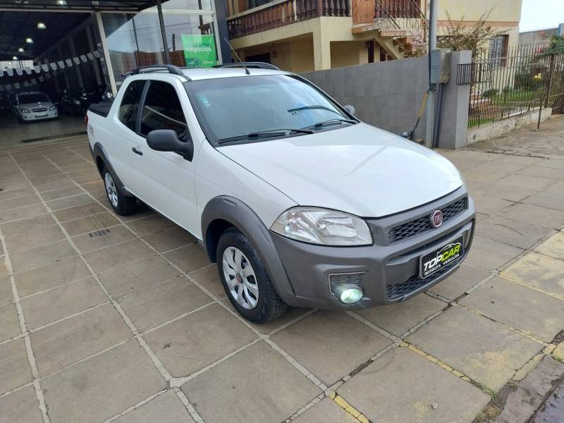 FIAT - STRADA - 2015/2015 - Branca - R$ 65.900,00