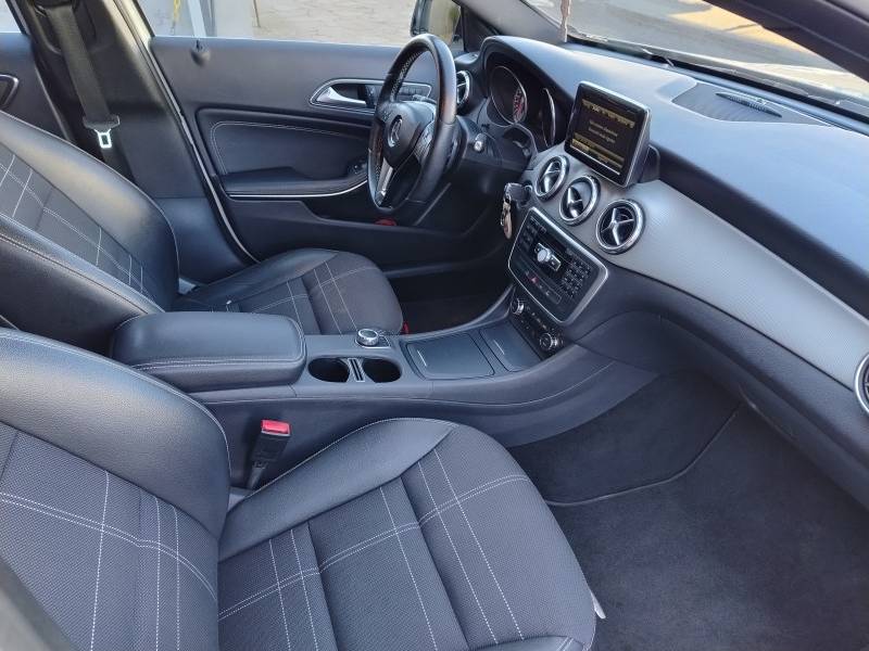 MERCEDES-BENZ - GLA 200 - 2014/2015 - Branca - R$ 114.900,00