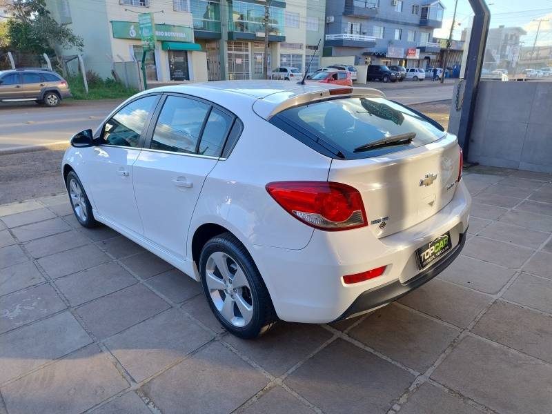 CHEVROLET - CRUZE - 2013/2013 - Branca - R$ 59.990,00