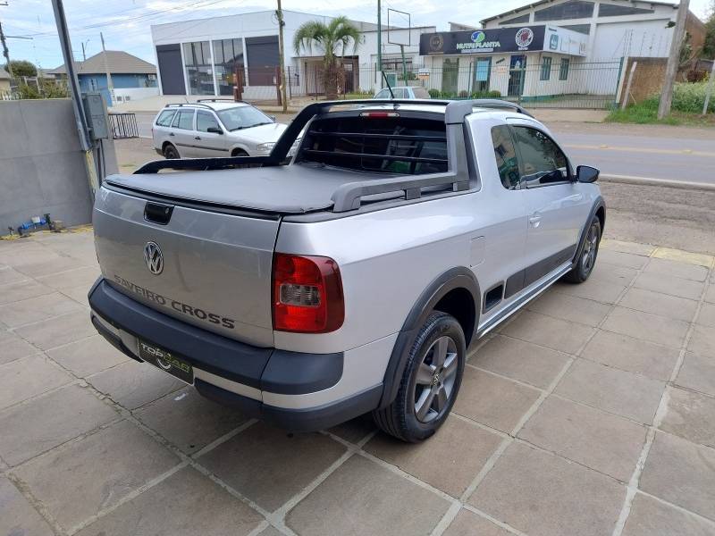 VOLKSWAGEN - SAVEIRO - 2011/2012 - Prata - R$ 56.900,00