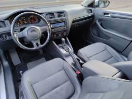 VOLKSWAGEN - JETTA - 2011/2011 - Prata - R$ 56.900,00