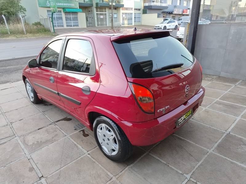 CHEVROLET - CELTA - 2003/2003 - Vermelha - R$ 16.900,00