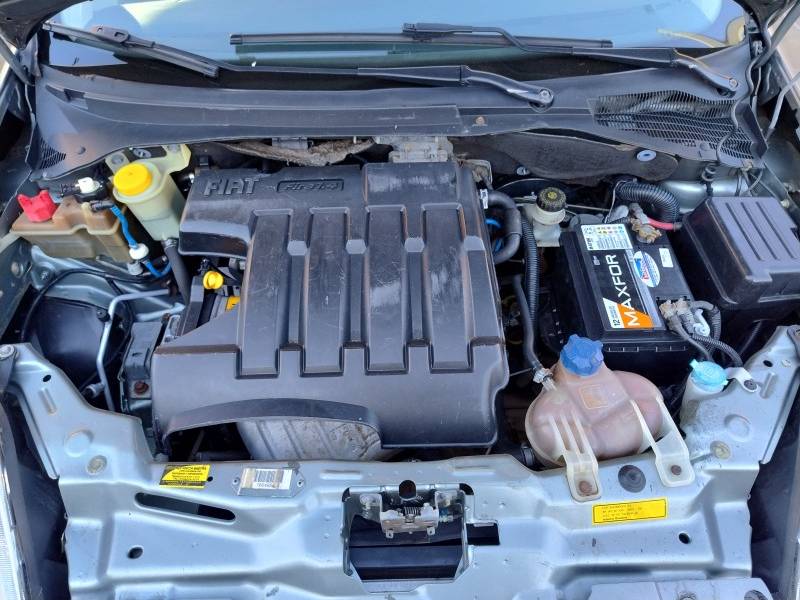 FIAT - PUNTO - 2007/2008 - Cinza - R$ 28.900,00