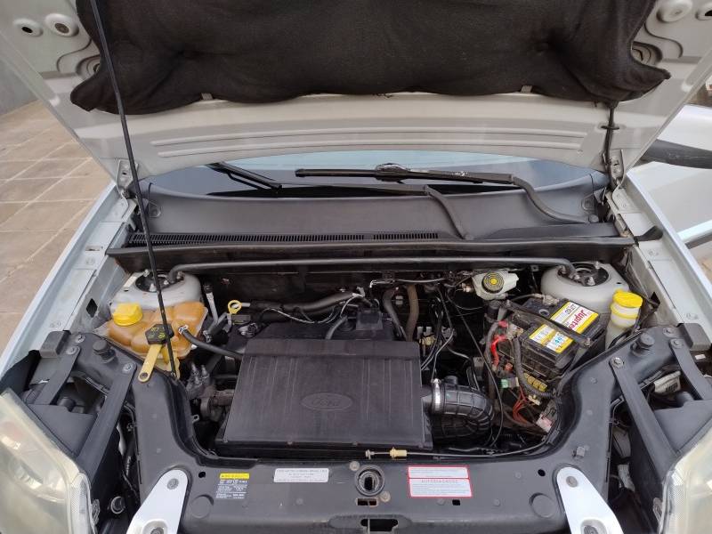 FORD - ECOSPORT - 2004/2005 - Prata - R$ 25.900,00